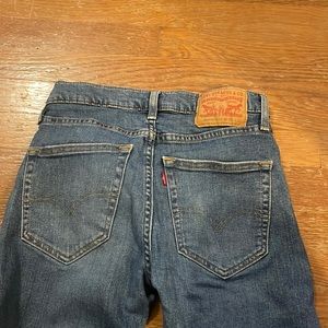 Medium wash Levi Jeans